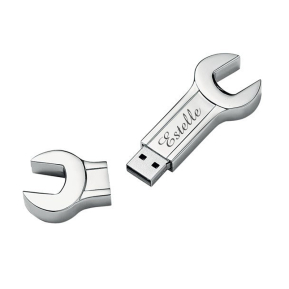 8 GB graverad USB-sticka i skiftnyckelform 8 GB graverad USB-sticka i skiftnyckelform