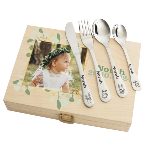 Coffret personlig med ett foto och hans gravyrbestick Coffret personlig med ett foto och hans gravyrbestick
