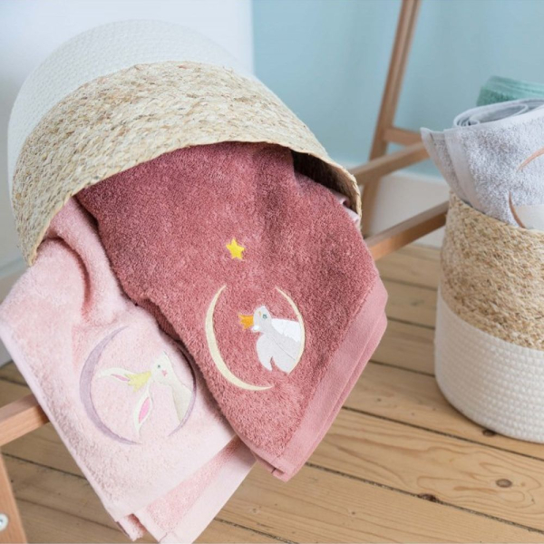 Personlig barnhandduk 70 x 140 cm – Rosa Kanin Personlig barnhandduk 70 x 140 cm – Rosa Kanin