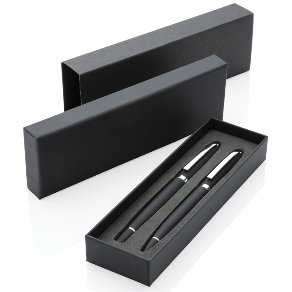 Personligt Deluxe-set med kulspetspenna och rollerpenna Personligt Deluxe-set med kulspetspenna och rollerpenna