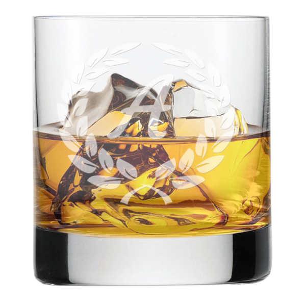 Whiskyglas graverat med initial Whiskyglas graverat med initial