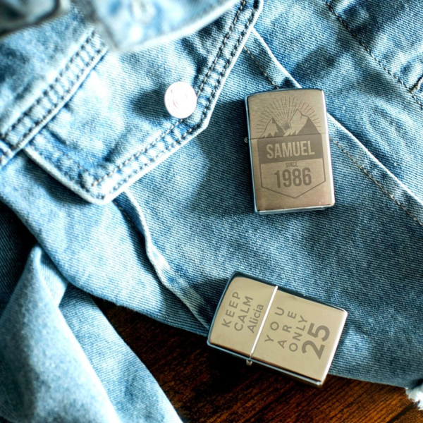 Zippo® med personligt namn Zippo® med personligt namn