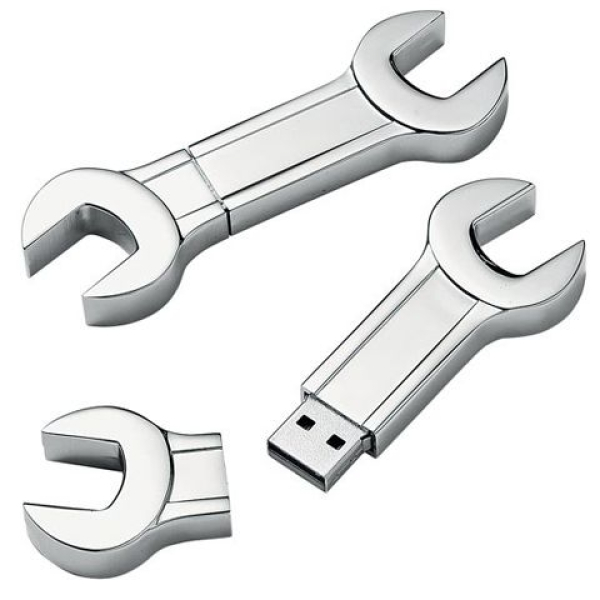 8 GB graverad USB-sticka i skiftnyckelform