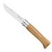 Graverad Opinel nr 8-kniv i olivträ Graverad Opinel nr 8-kniv i olivträ