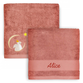 Personlig barnhandduk 70 x 140 cm � Marsala Ekorre