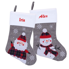 Broderad gr� julstrumpa med linnelook